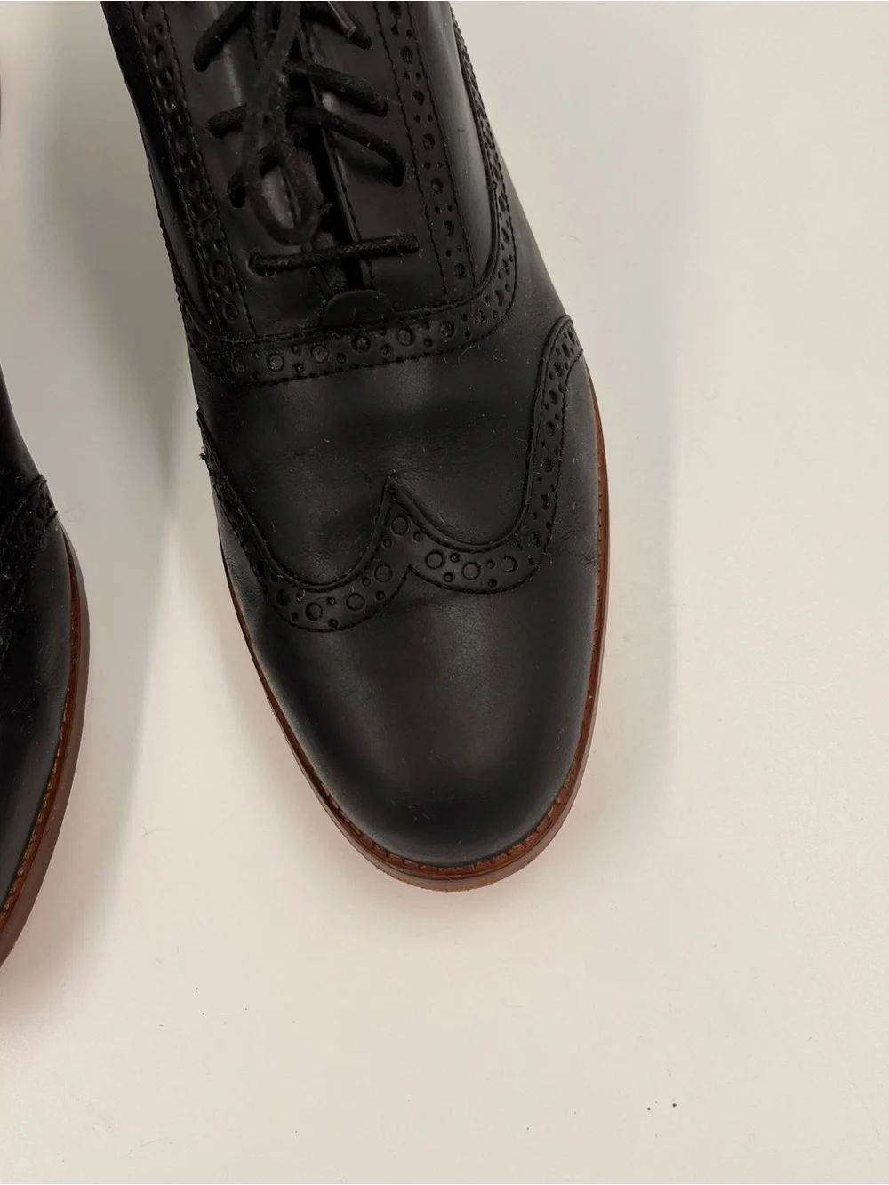 Cole Haan‎ Men’s Leather Wingtip Oxfords Black 10.5B Brogue D35722 Lace-Up